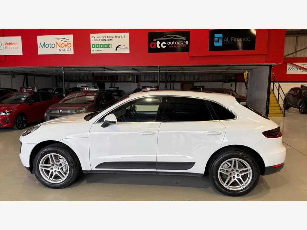 2015 Porsche Macan S s-a - Image 4