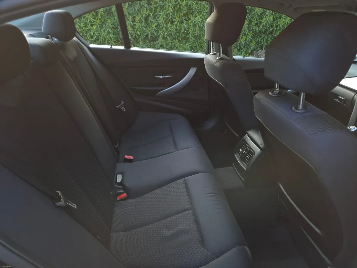 BMW 3-Series 2013 - Image 2