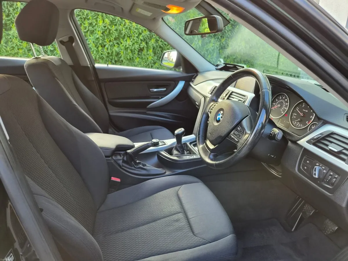 BMW 3-Series 2013 - Image 3