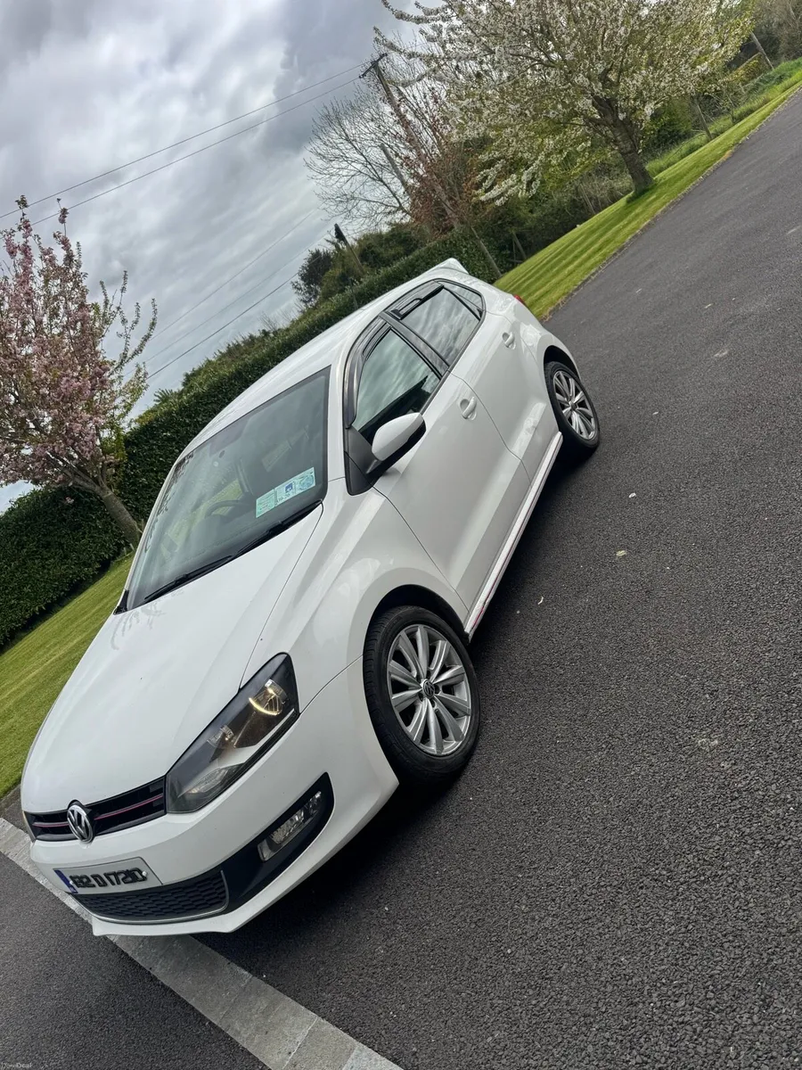 132 Volkswagen Polo - Image 4