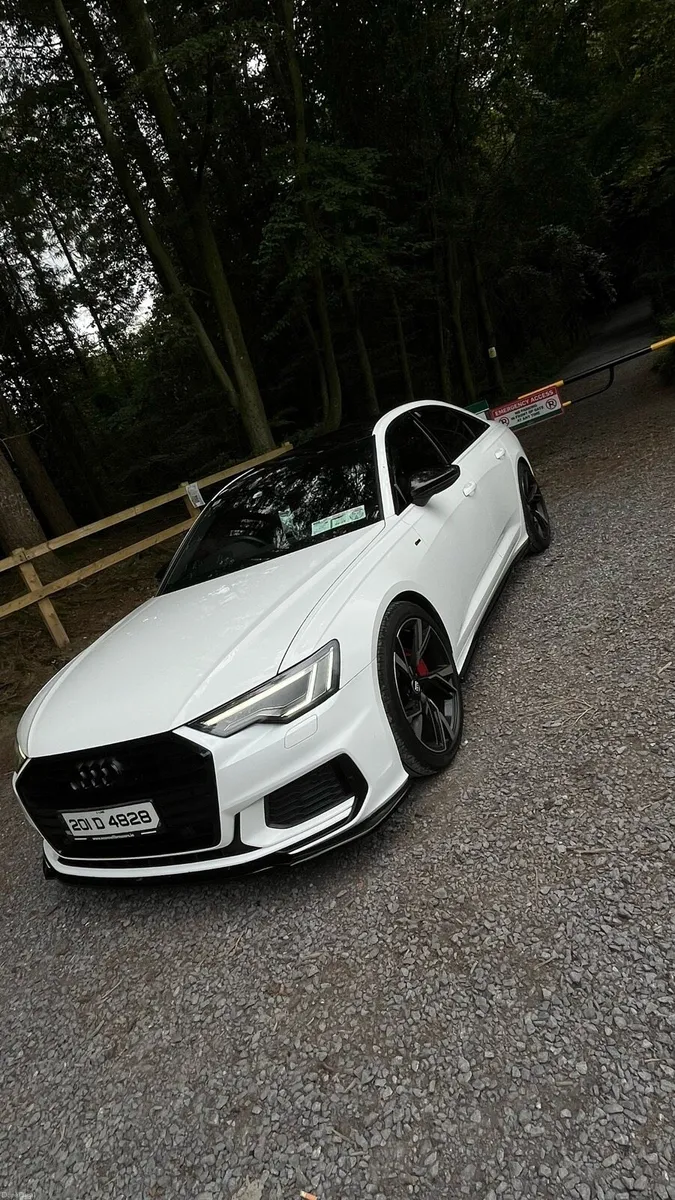 Audi a6 2020 black edition - Image 3