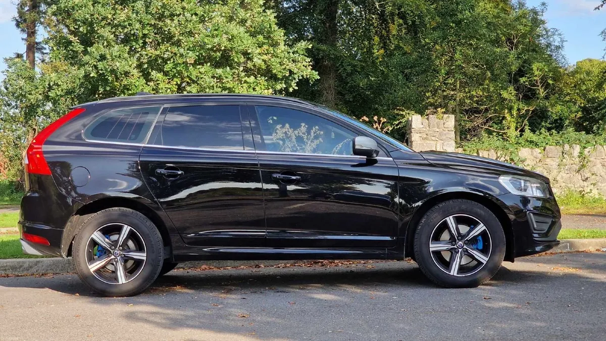 Volvo XC60 2.0 D4 R-design automatic 190BHP - Image 3