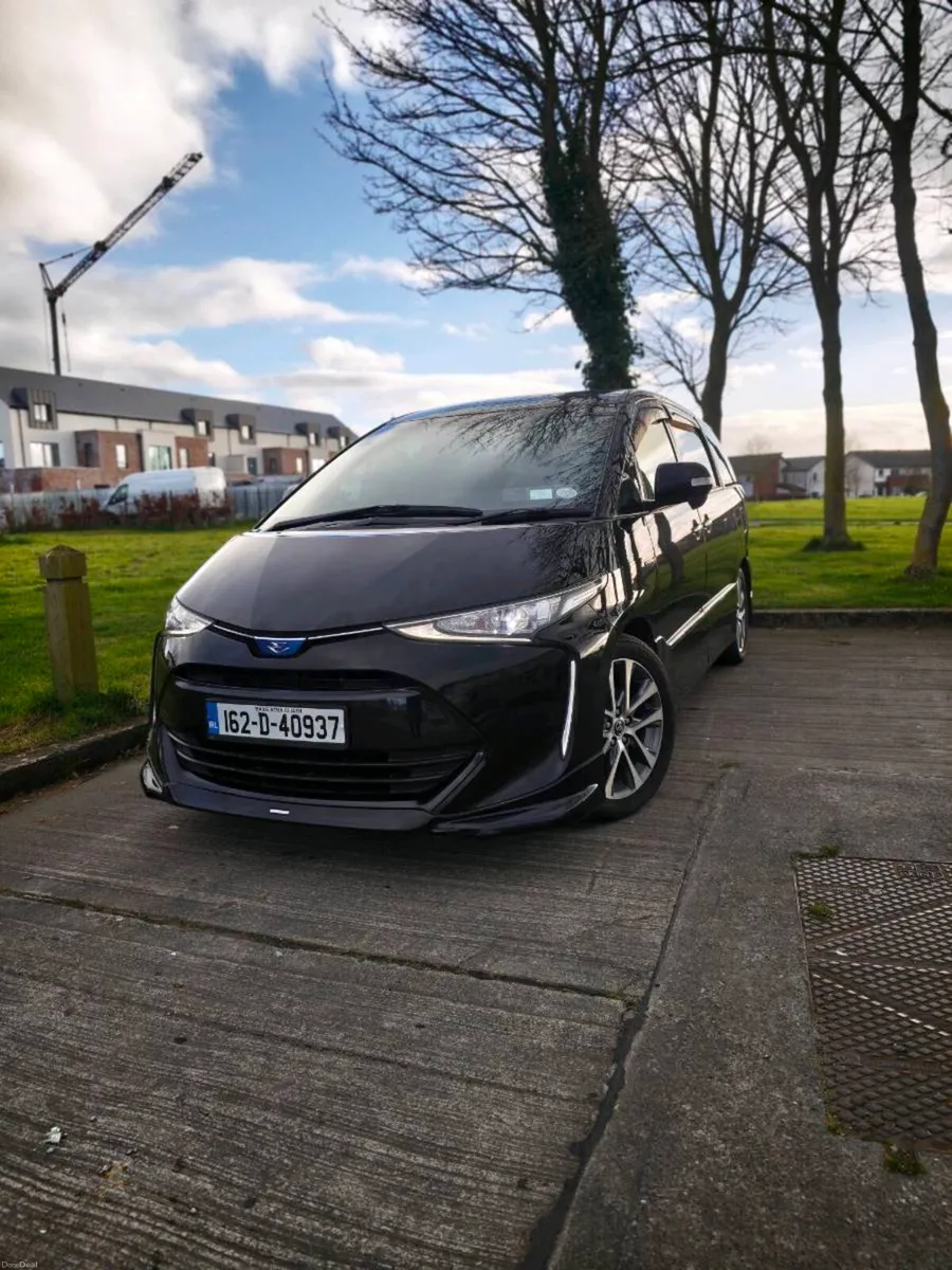 Toyota Estima 7 seater E-Four - Image 1
