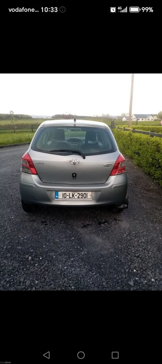 Toyota Yaris 2010 - Image 4