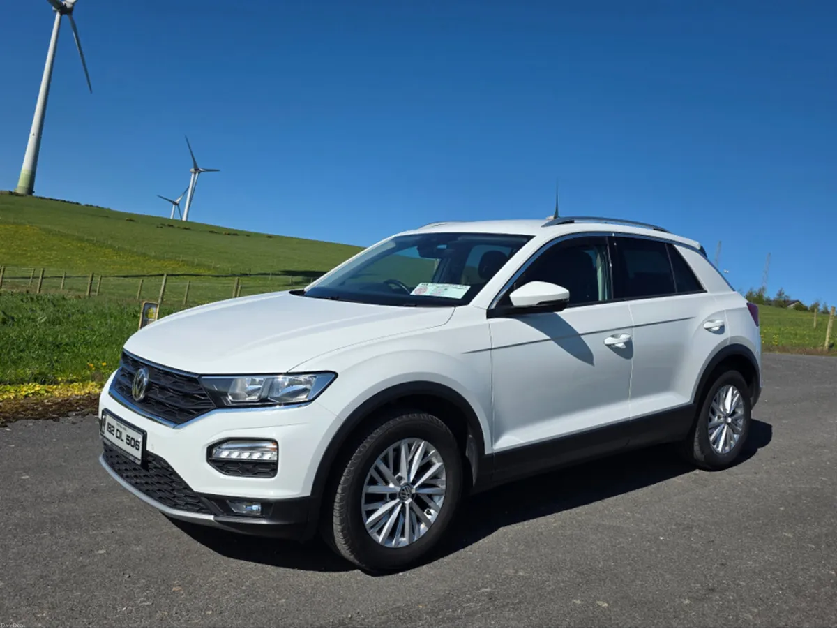 Volkswagen T-Roc DESIGN 1.0 TSI MANUAL 6SPEED FWD - Image 4