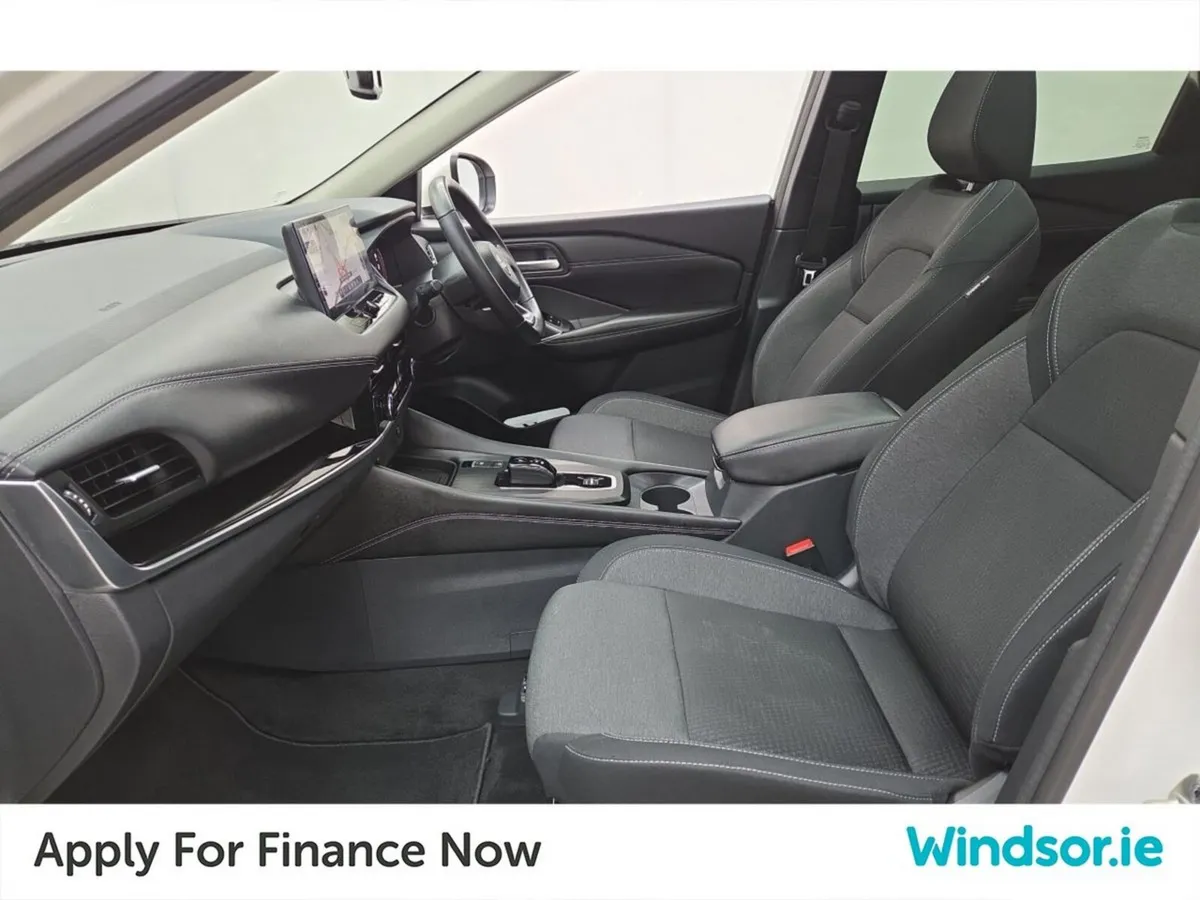 Nissan Qashqai ePOWER SV PREMIUM *Scrappage deal * - Image 4