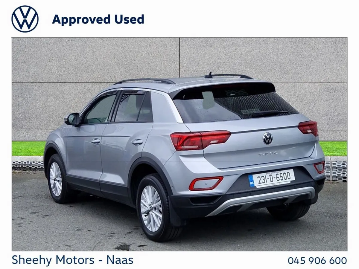 Volkswagen T-Roc Life 2.0TDI, Rear Camera - Image 4