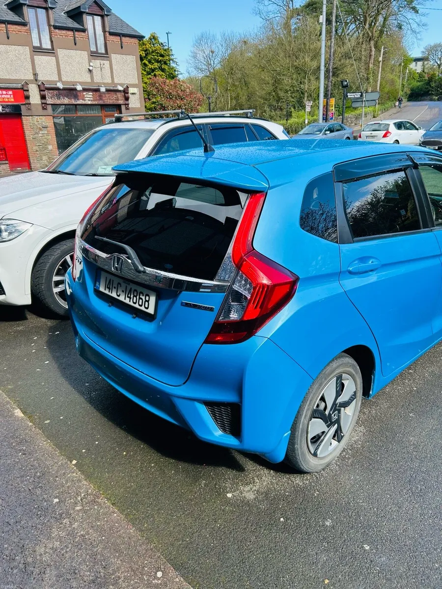 Honda fit Hybrid 2014 - Image 3