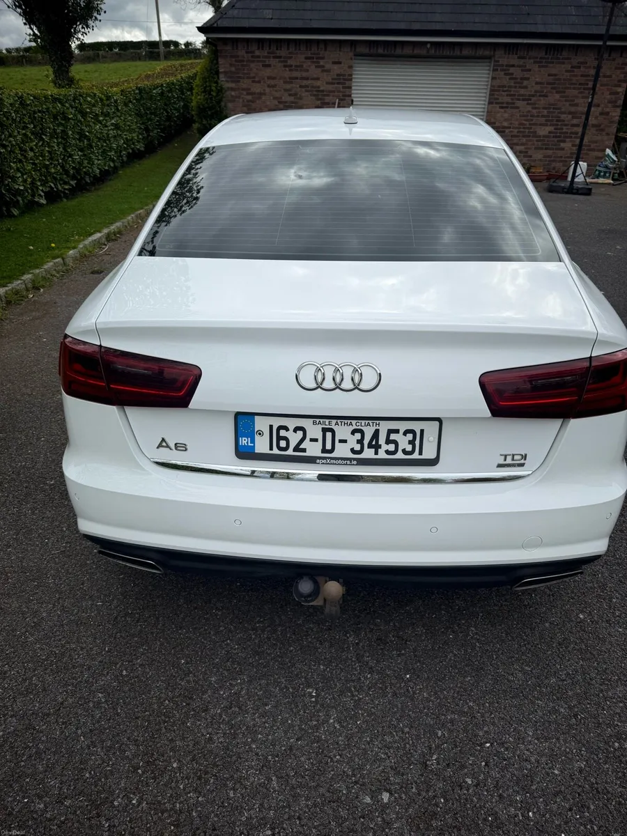 Car - Image 2