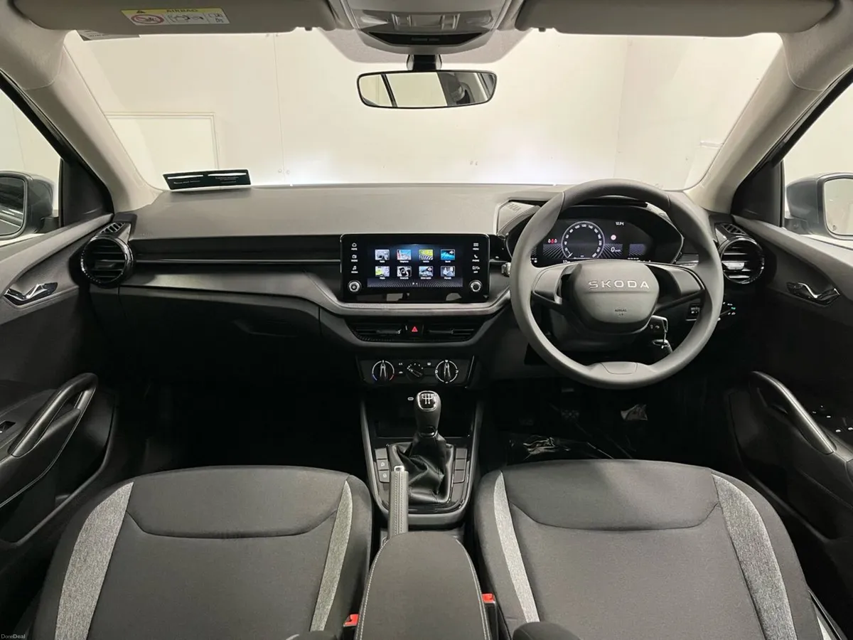 Skoda Fabia Essence 1.0MPI 80BHP - Parking Sensors - Image 4