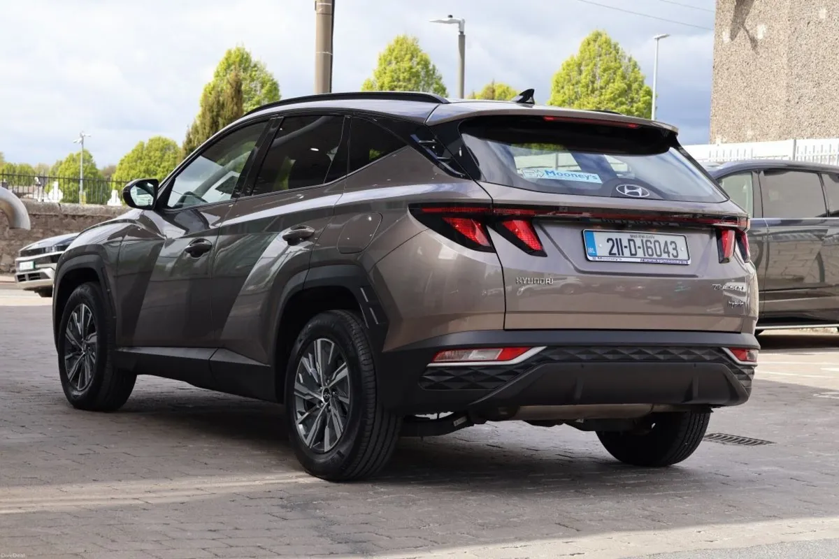 Hyundai Tucson 2WD Executive HEV Auto, Low Mileage - Image 4