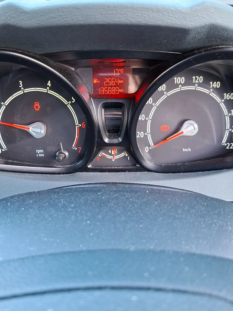 Ford Fiesta 2010 Style 1.2ltr Petrol (Low Mileage) - Image 2