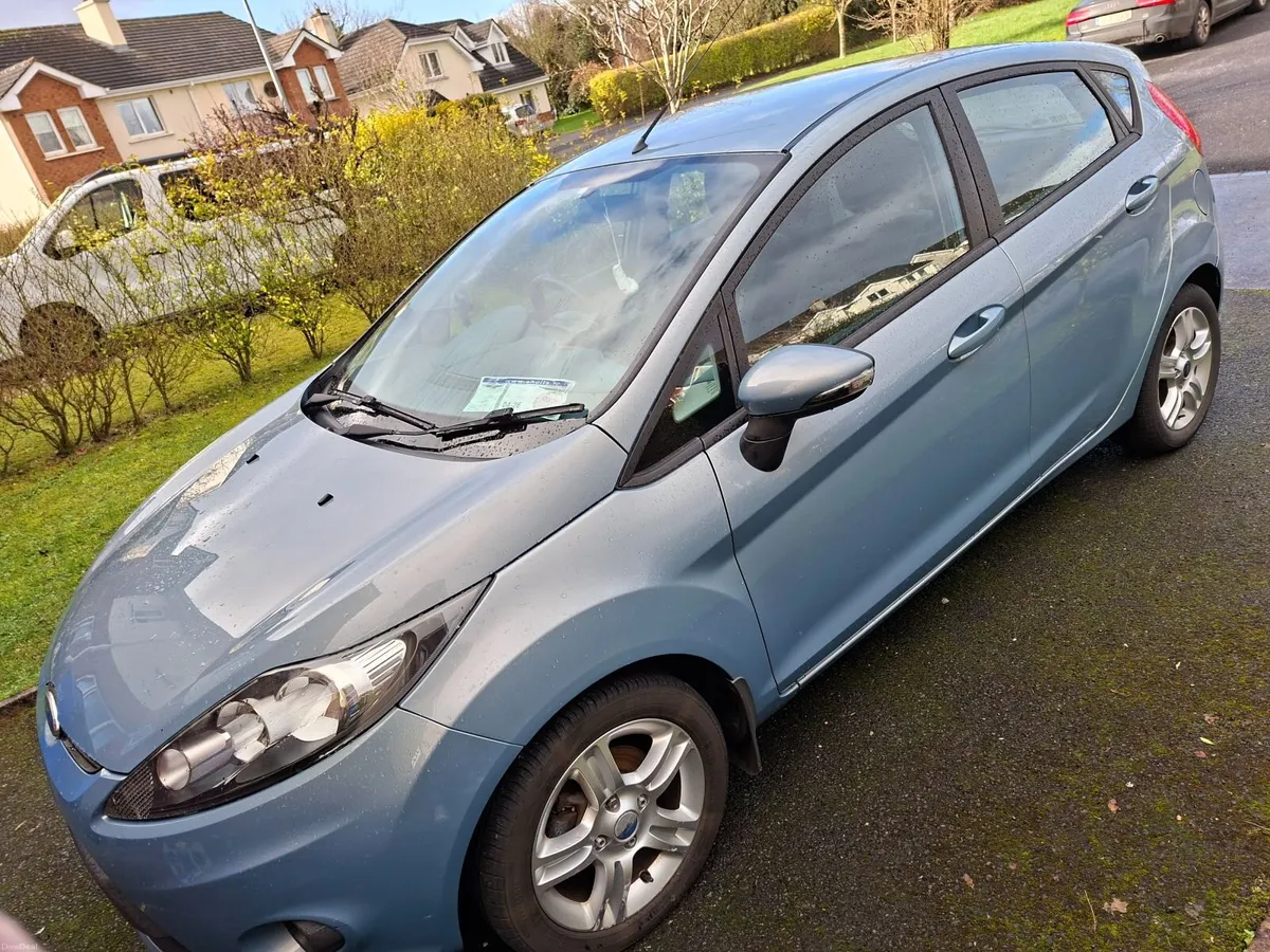 Ford Fiesta 2010 Style 1.2ltr Petrol (Low Mileage) - Image 4