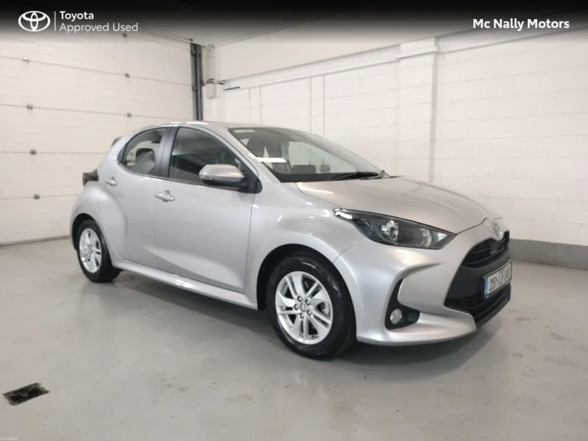 Toyota Yaris Hybrid Luna 2 FREE SERVICES INCLUDED - Image 1