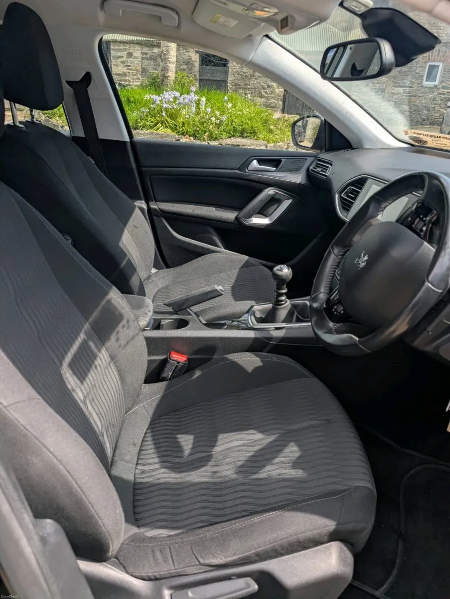 Tax and tested Peugeot 308 - Image 4