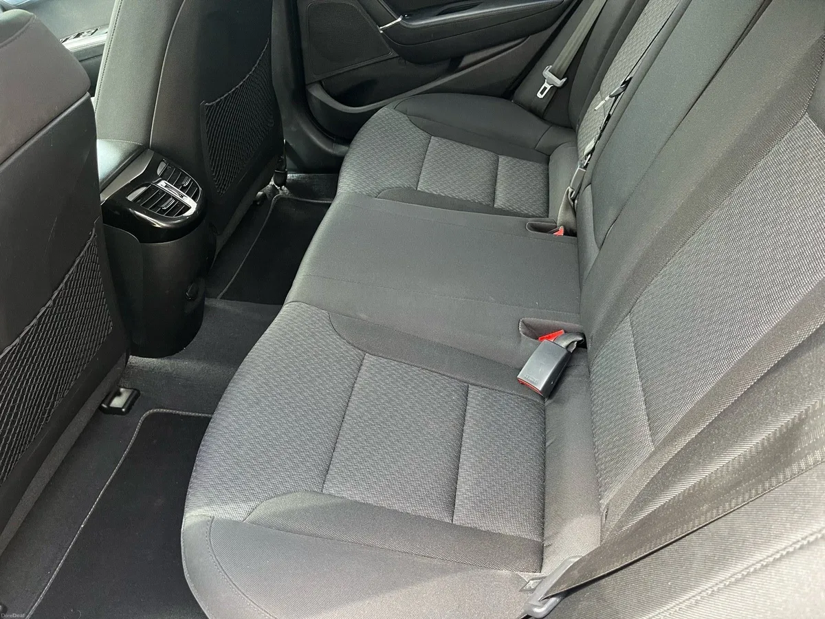 2015 Hyundai i40 executive 1.7D - Image 3