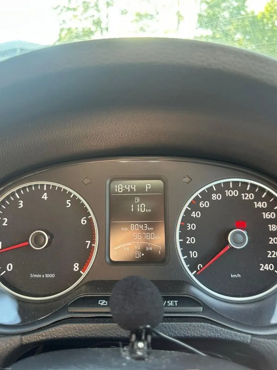 2013 Volkswagen Polo - Image 1