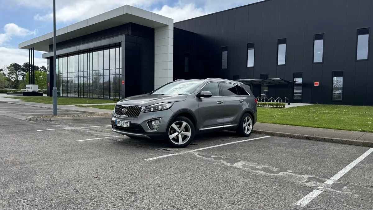 Kia Sorento Platinum 4WD 7Seat PanRoof NCT/27 - Image 3