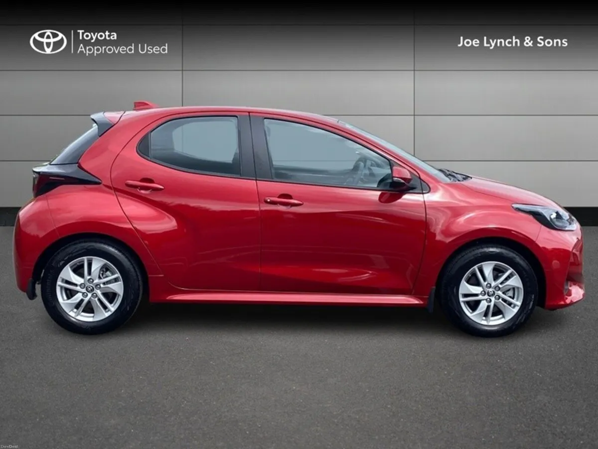 Toyota Yaris 1.5 - Image 3