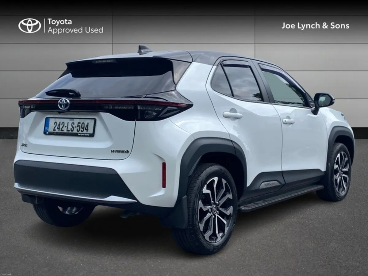 Toyota Yaris Cross YARIS CROSS LUNA SPORT - Image 2