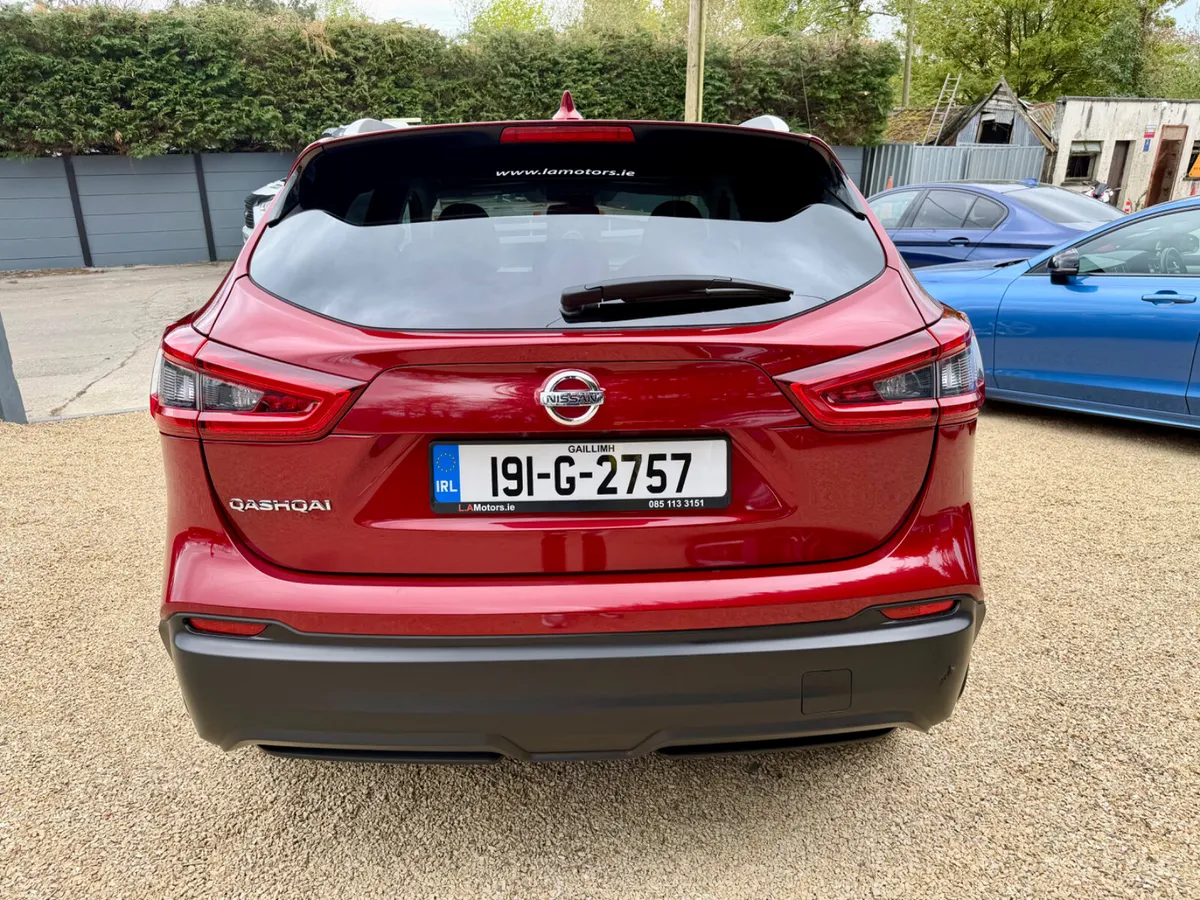 2019 Nissan Qashqai 1.5dci Pan Roof - Image 4