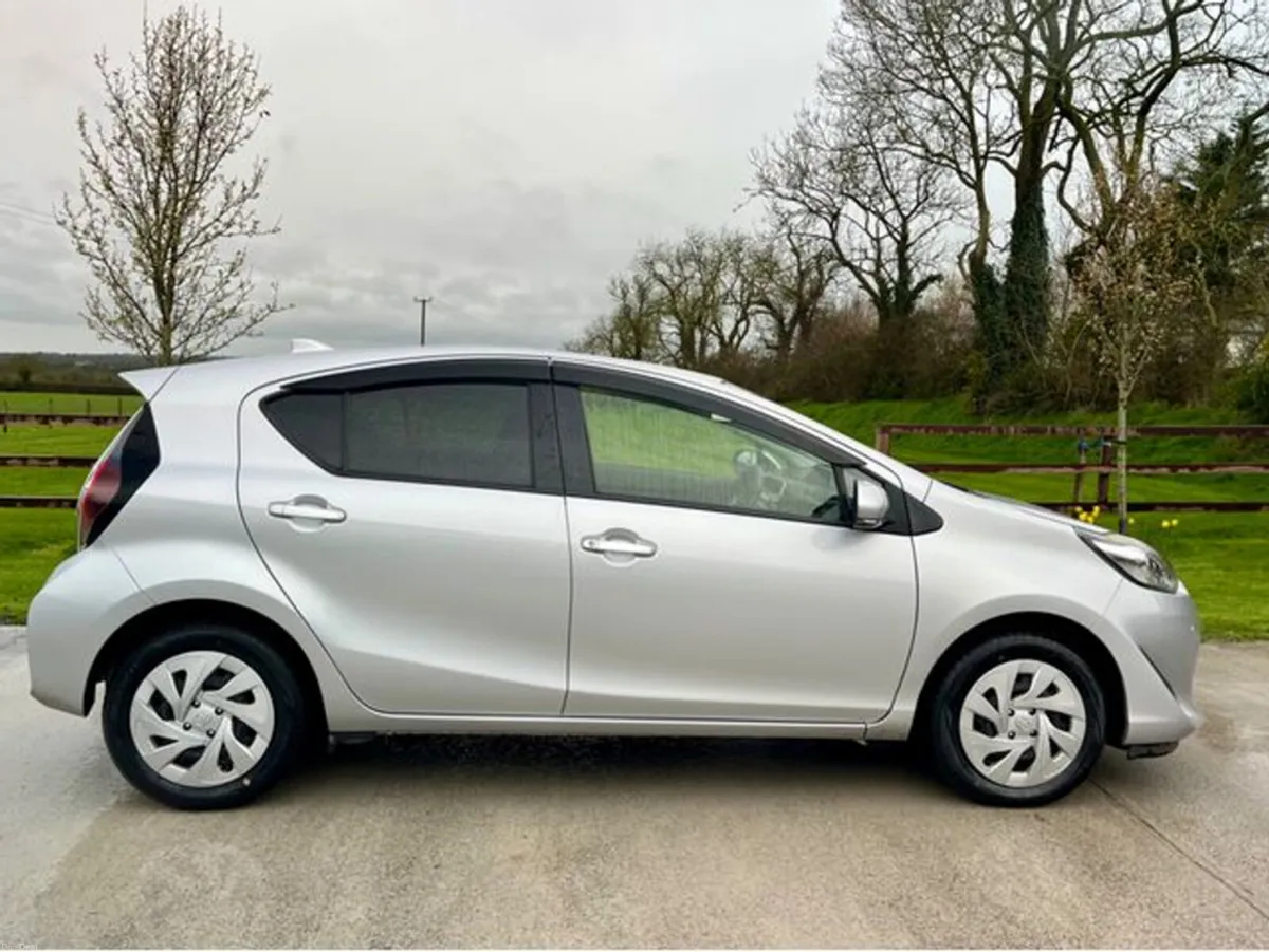 Toyota Aqua Hybrid automatic *RETAIL PRICE €13900 - Image 4