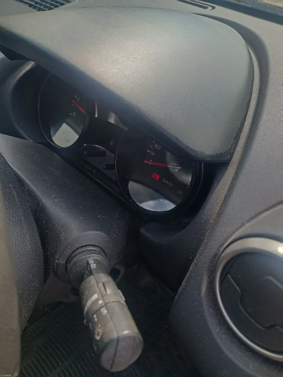 Nissan Qashqai 2009 - Image 2