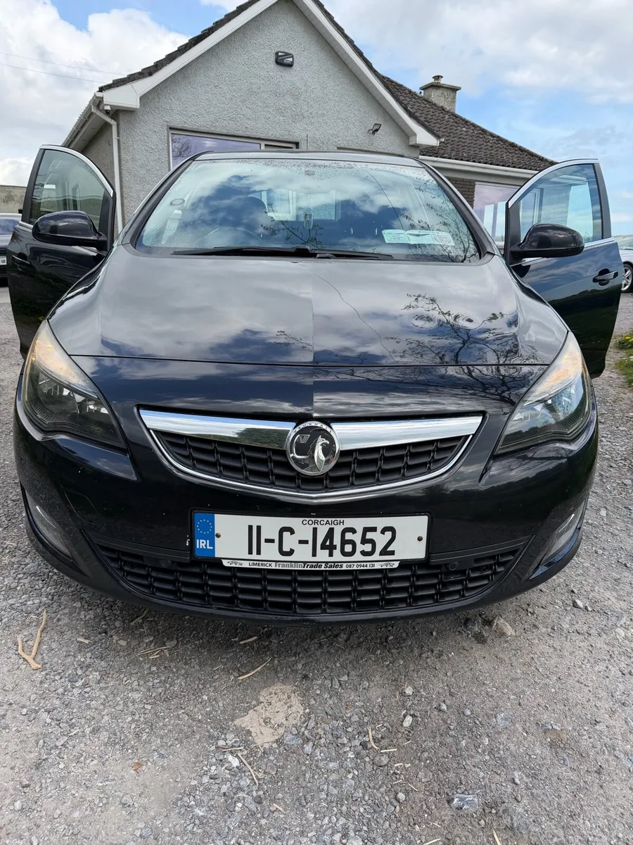 Vauxhall Astra 1.7 Diesel SRi Sports Style - Image 1