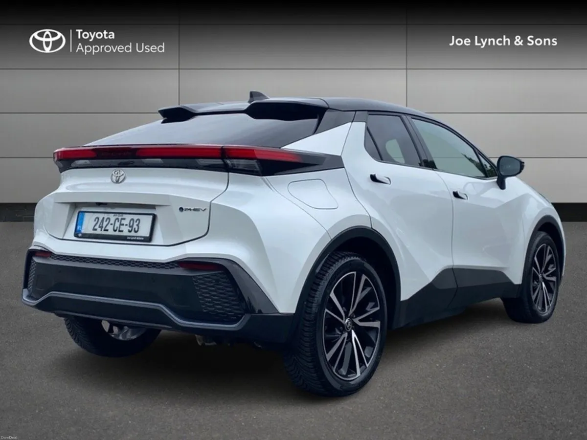 Toyota C-HR C-HR PHEV SOL - Image 2