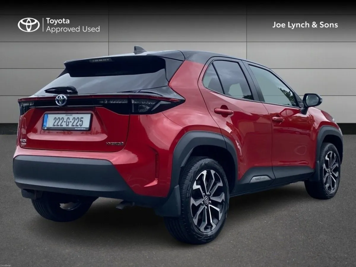 Toyota Yaris Cross YARIS CROSS LUNA SPORT - Image 2