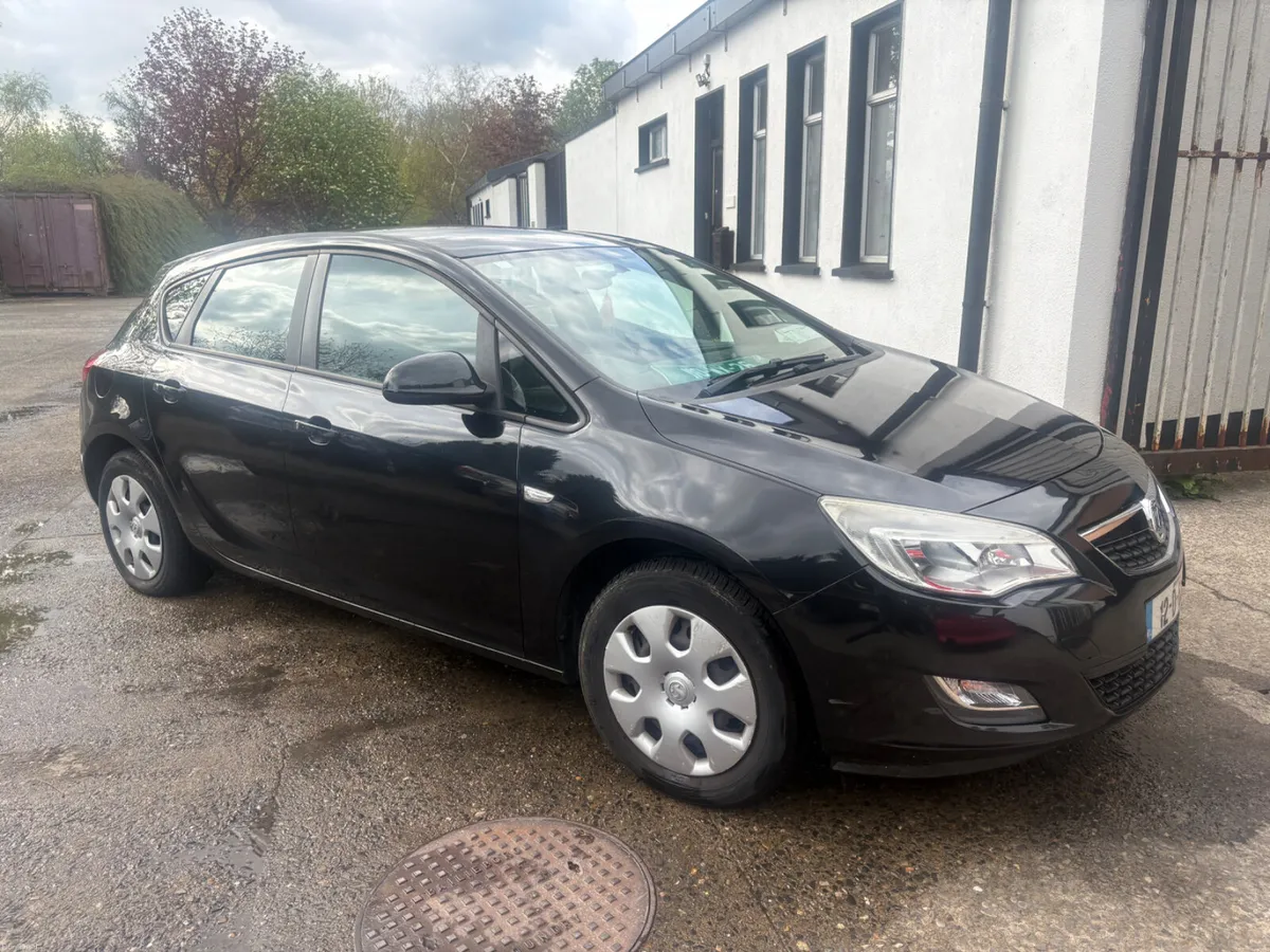 Vauxhall Astra 2012 - Image 4