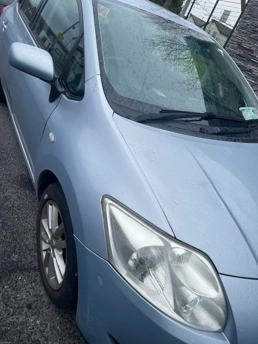 Toyota Auris 2009 - Image 1
