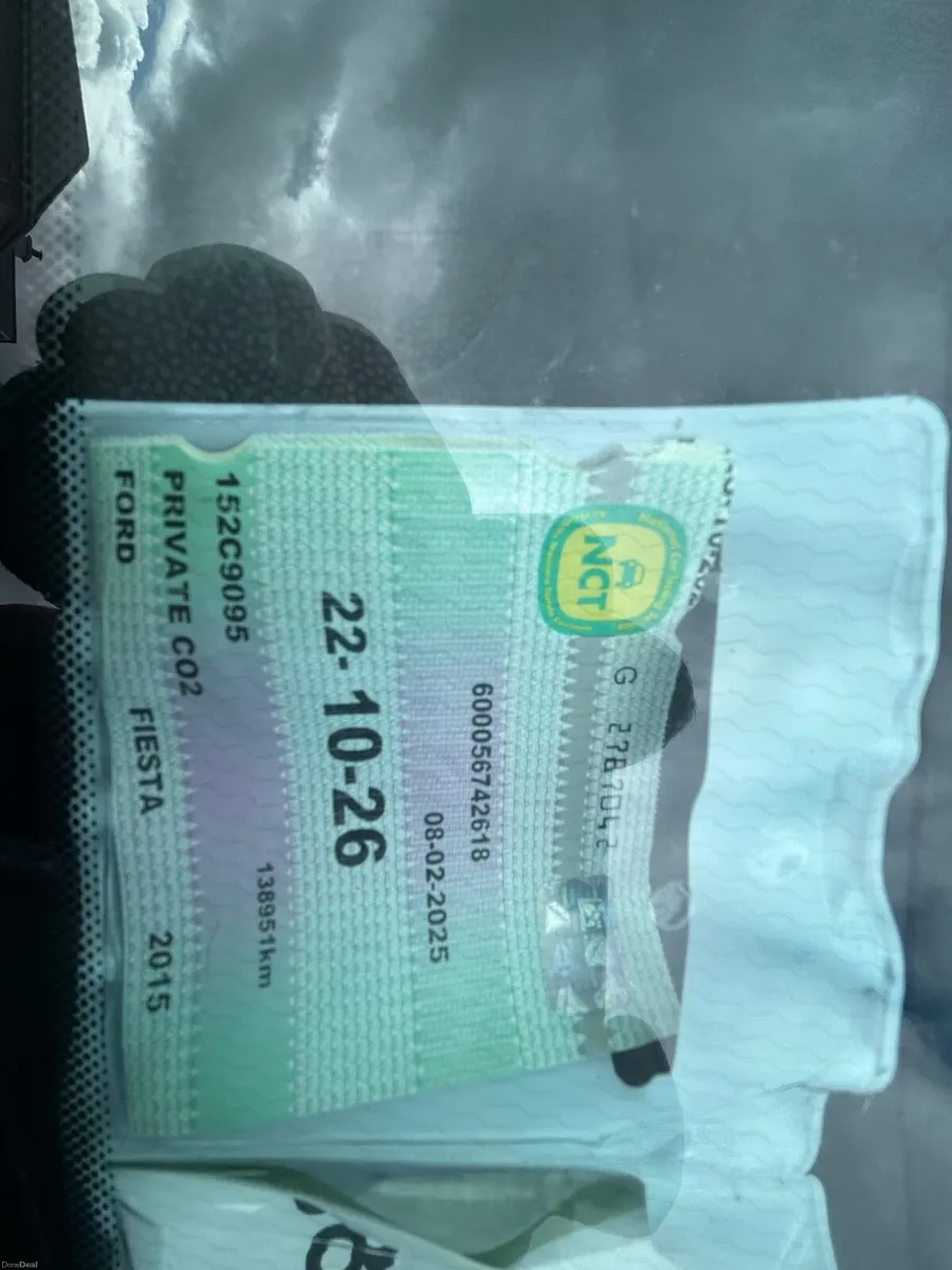 Ford Fiesta 2015 - Image 2