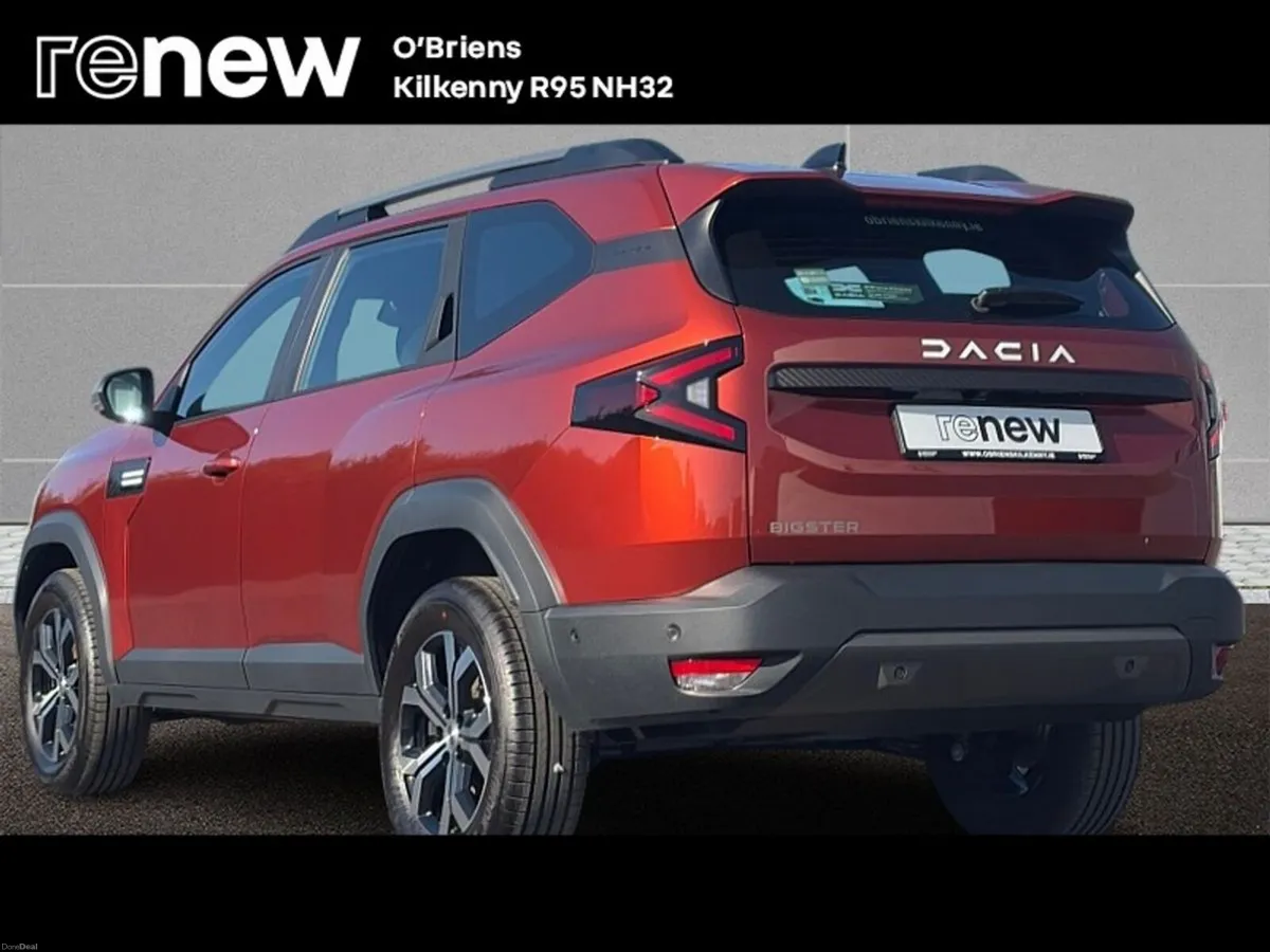 Dacia Bigster EXPRESSION MHEV 1.2 TCE 140 BHP 5DR - Image 3