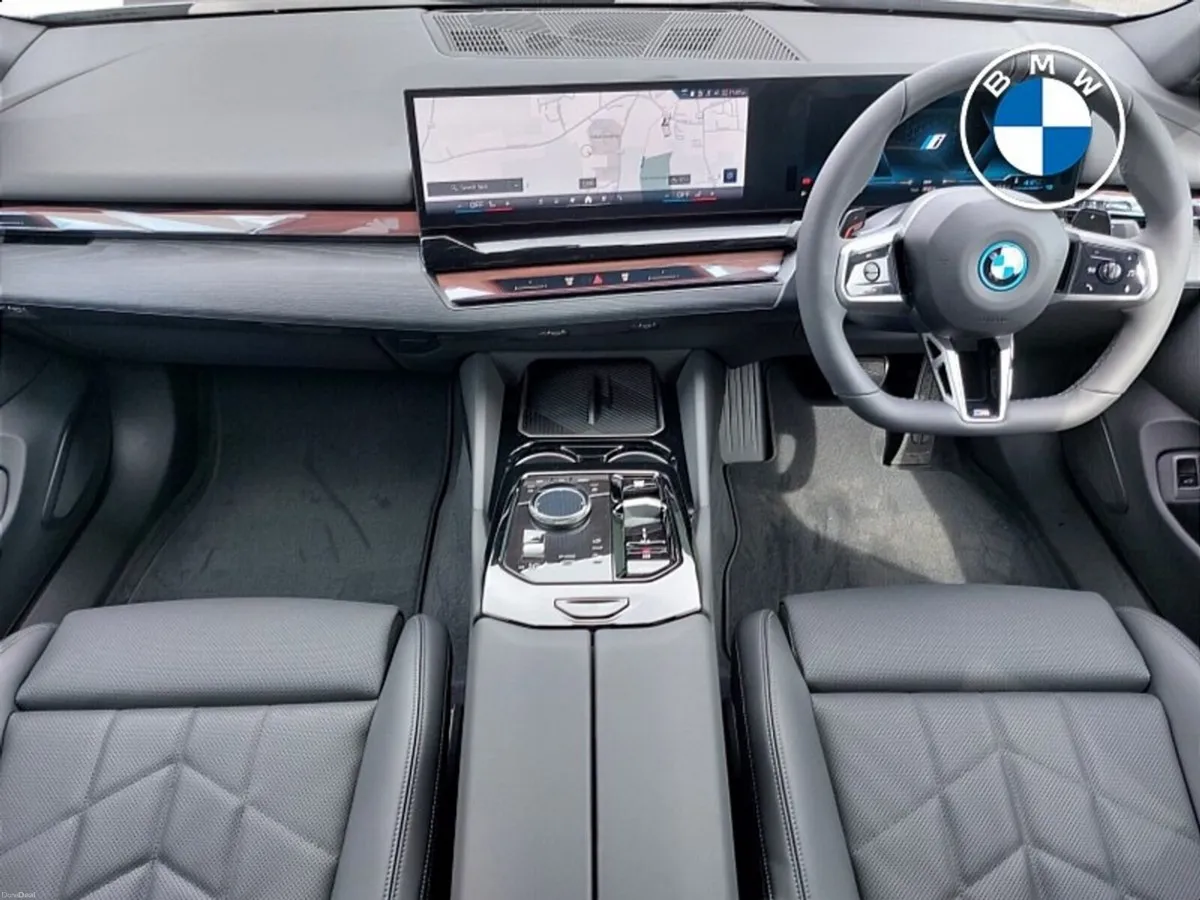 BMW 5-Series 530e M Sport Pro - Image 4