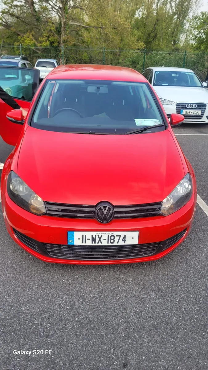 Vw golf 2011 deisel 1.6 - Image 1