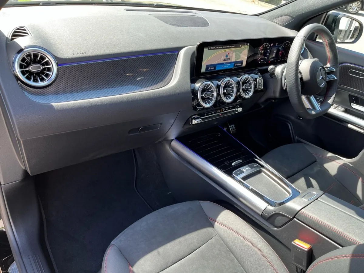 Mercedes-Benz GLA 180D AMG Line Plus Compact SUV - Image 6