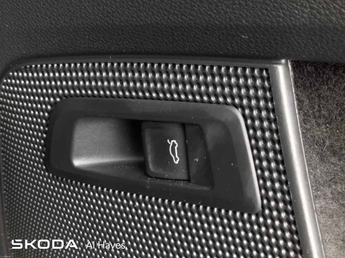 Skoda Kodiaq **SPORTLINE--AUTOMATIC--7 SEATER** - Image 3