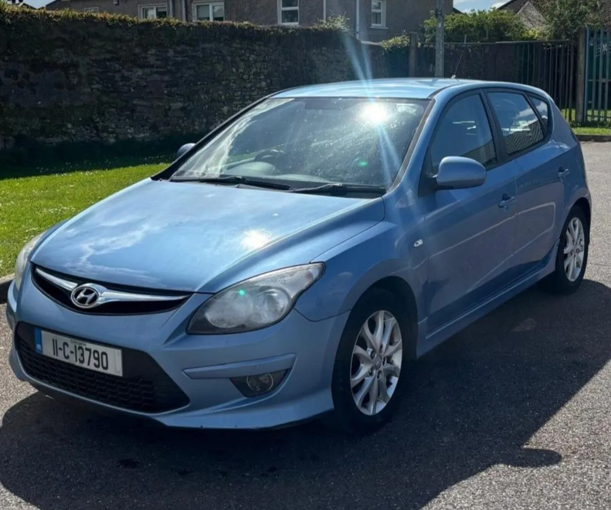 Hyundai i30 2011 - Image 2