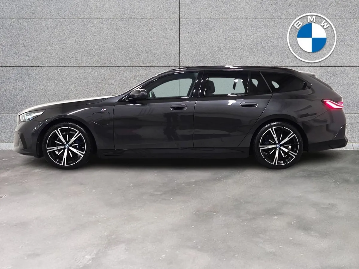 BMW 5-Series 530e M Sport Touring - Image 3