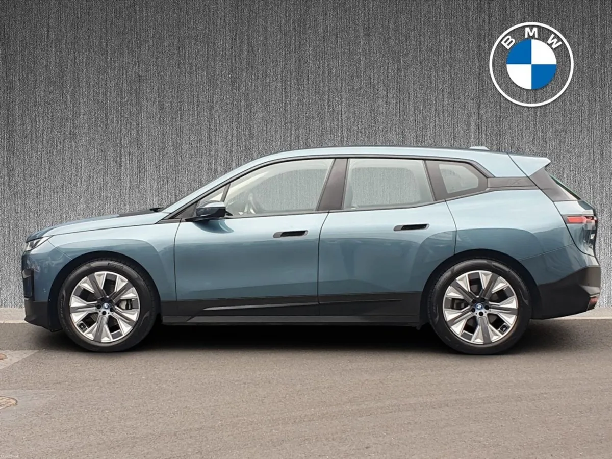 BMW iX xDrive40 Sport - Image 4