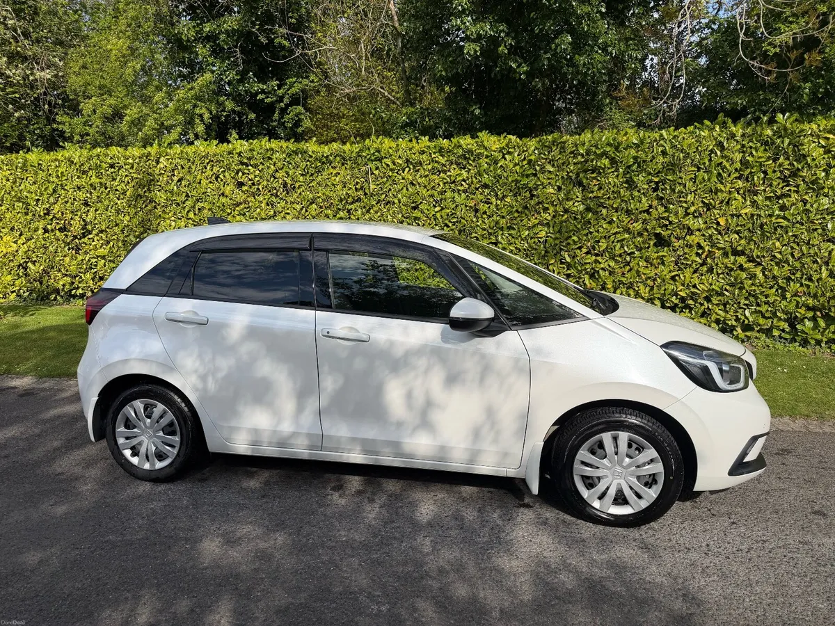2020 Honda Fit 1.5 Hybrid – White- Half Leather - Image 2