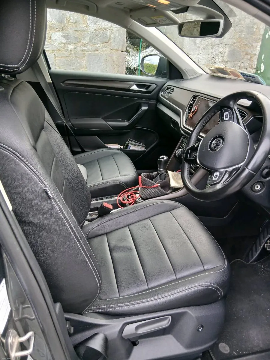 VolkswagenT Roc - Image 3