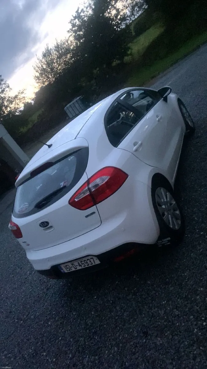 Kia Rio 2015 - Image 1