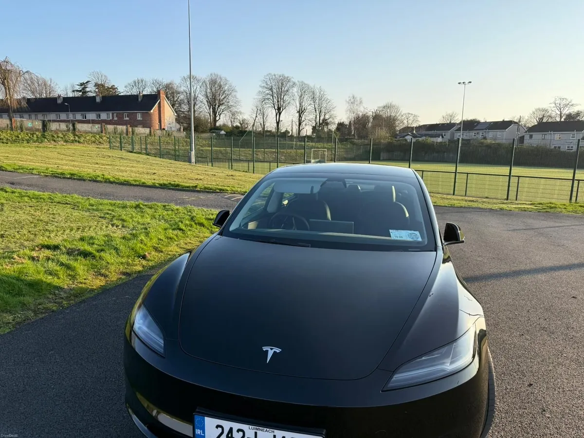 Tesla Model 3 2024 242 Highland RWD Premium - Image 2