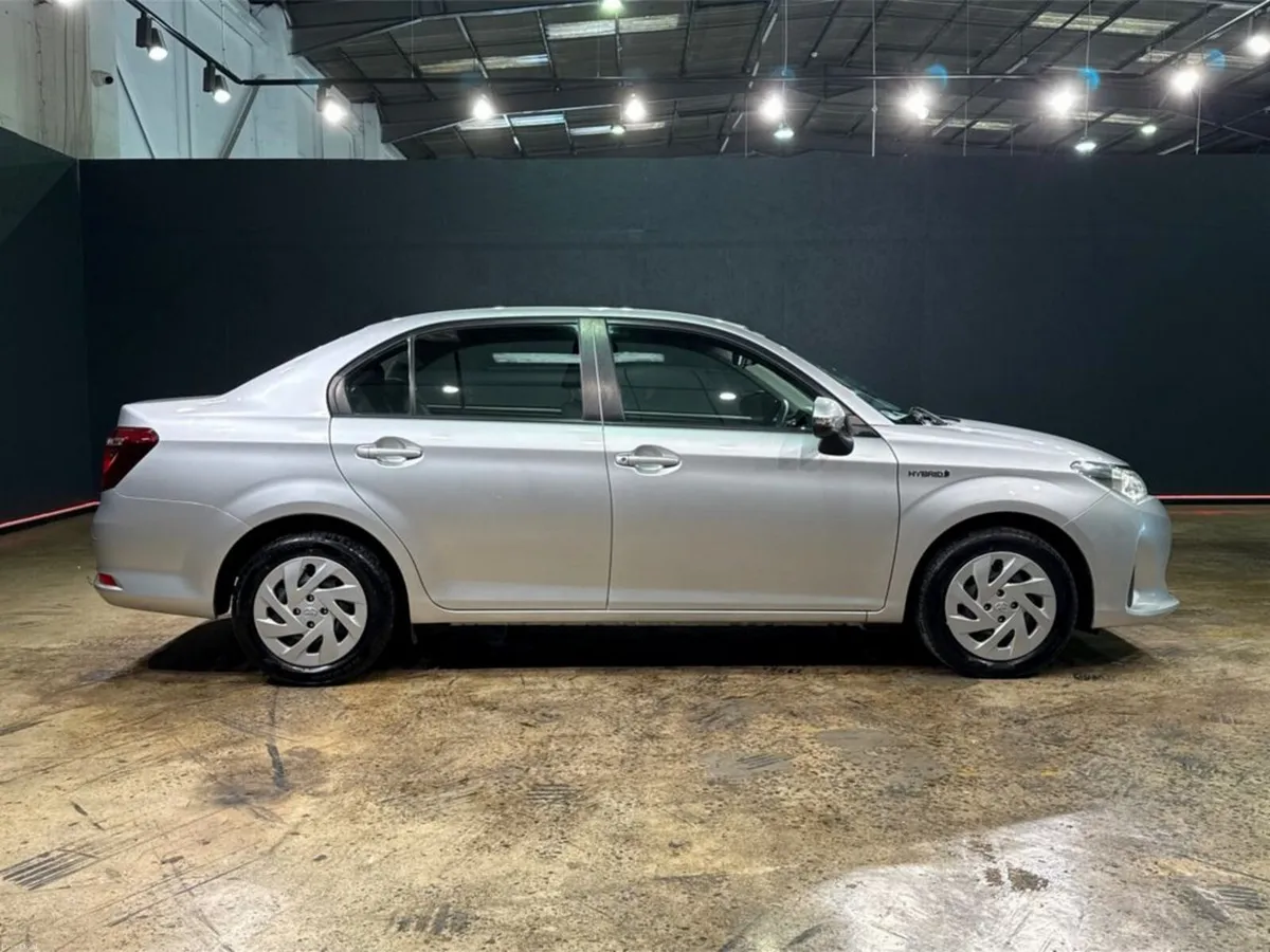 Toyota Corolla HYBRID 1.5 AUTOMATIC - AXIO COROLLA - Image 3