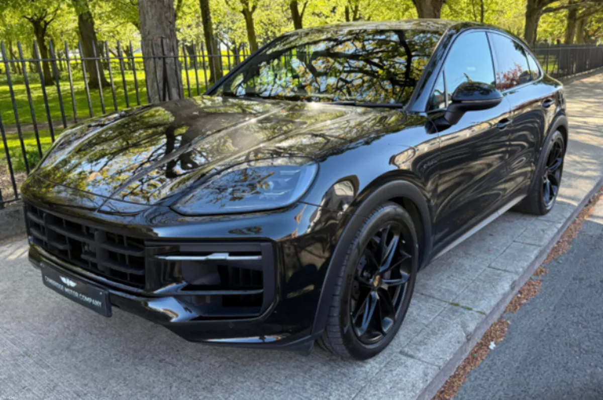 2024 PORSCHE CAYENNE COUPE V6 HYBRID - Image 3