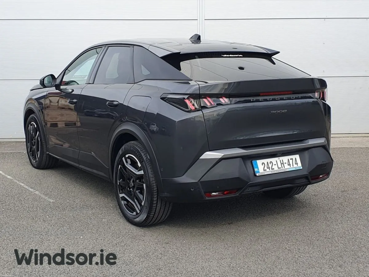 Peugeot 3008 Electric 73kWH 210BHP Allure - Image 3