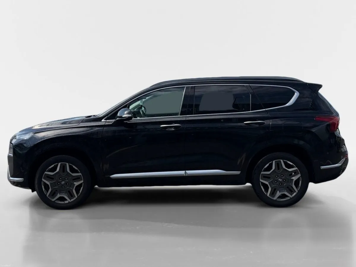 Hyundai Santa Fe 1.6 PHEV 4WD Executive Plus Auto - Image 4