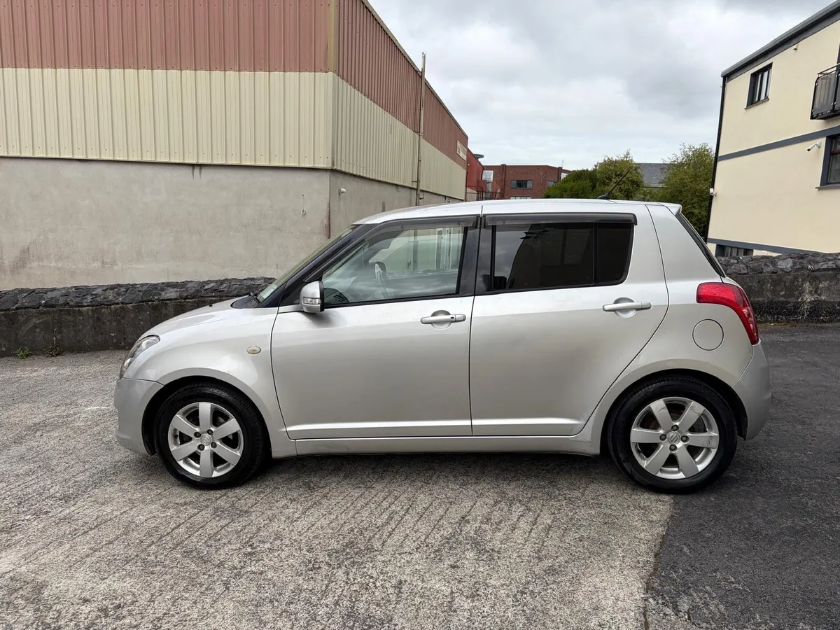 Suzuki Swift 2008 automatic - Image 3